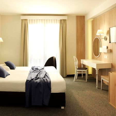 Socializing Hotel Mirna - Terme&Wellness Lifeclass Portorose Esterno foto
