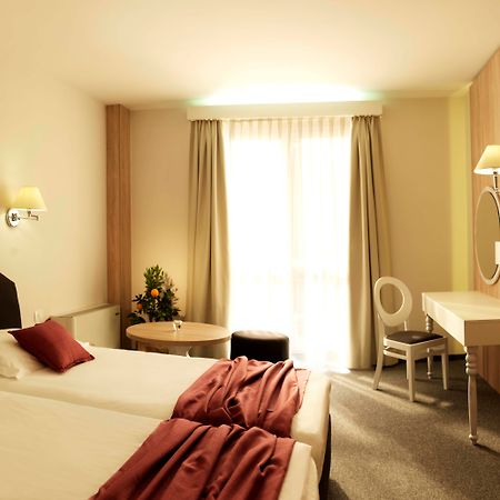Socializing Hotel Mirna - Terme&Wellness Lifeclass Portorose Esterno foto