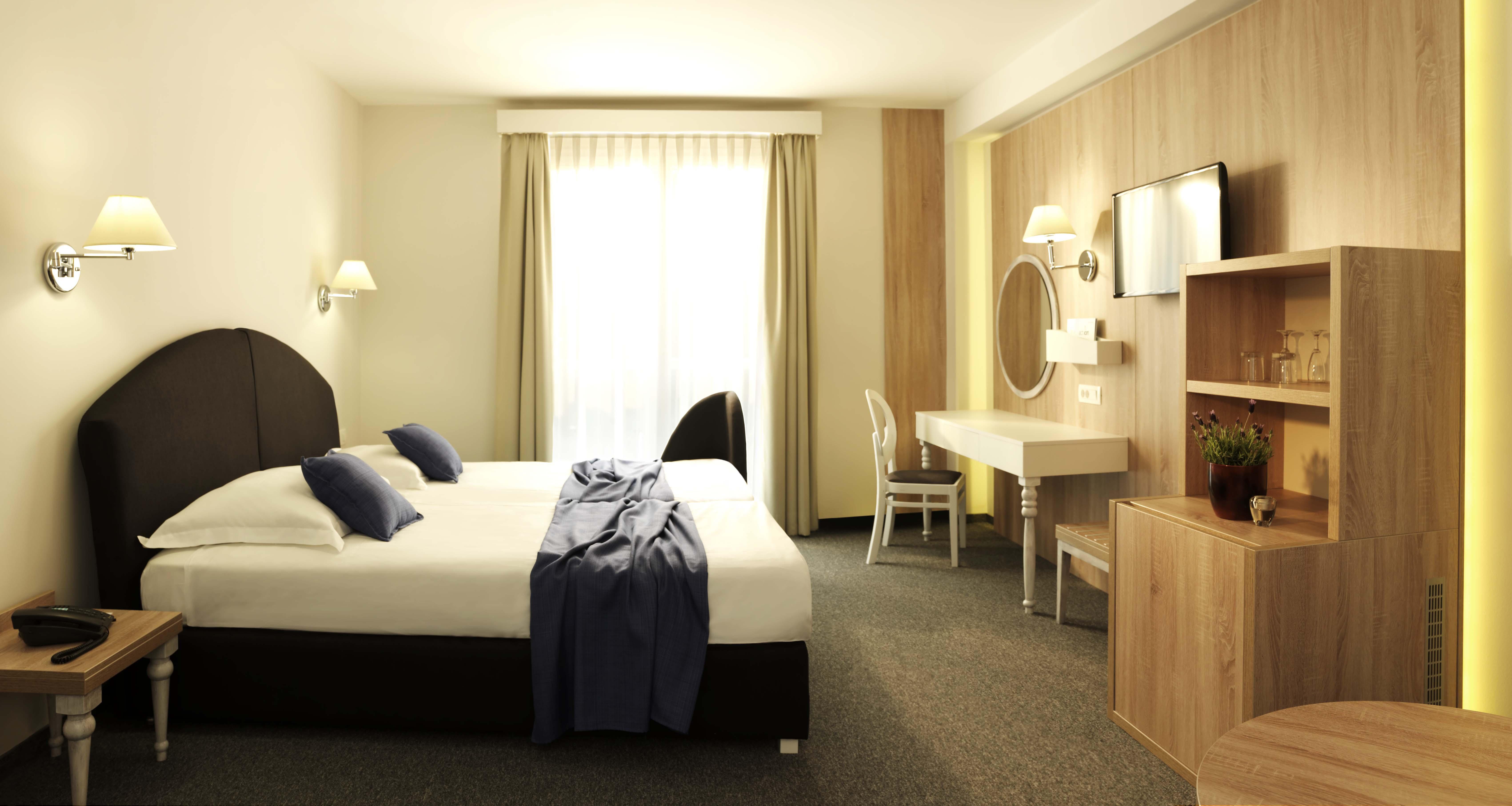 Socializing Hotel Mirna - Terme&Wellness Lifeclass Portorose Esterno foto