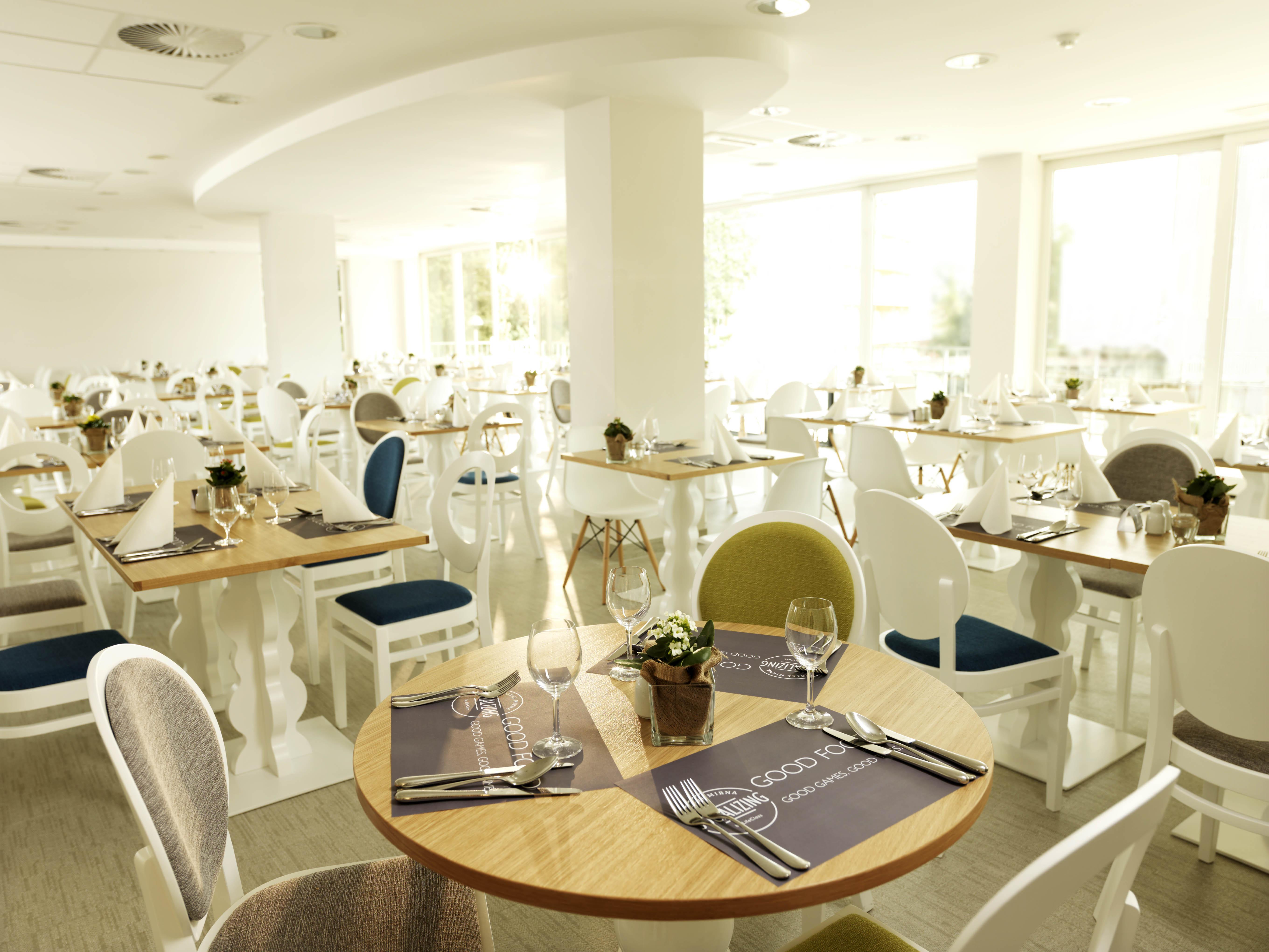 Socializing Hotel Mirna - Terme&Wellness Lifeclass Portorose Esterno foto