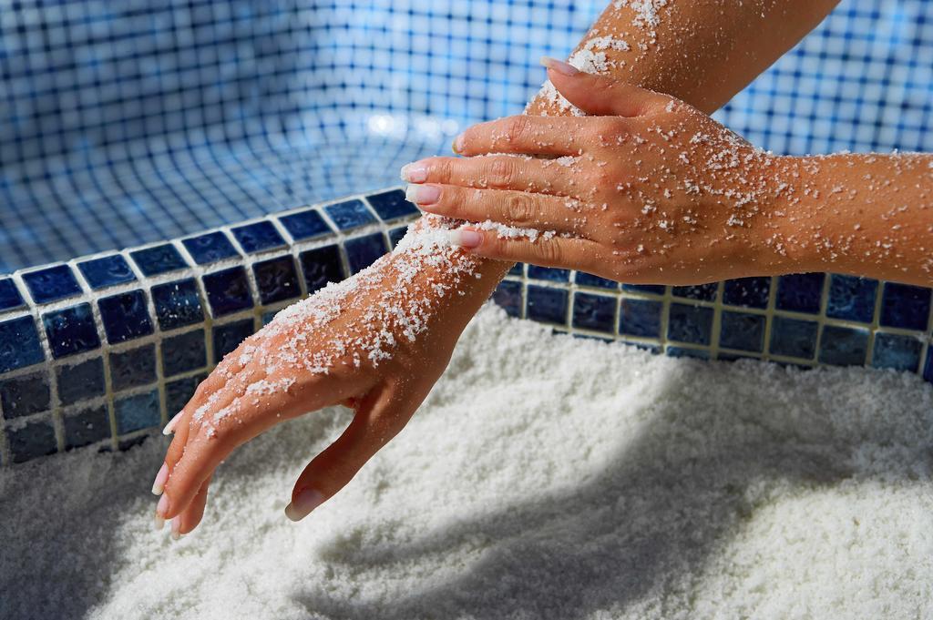 Socializing Hotel Mirna - Terme&Wellness Lifeclass Portorose Esterno foto