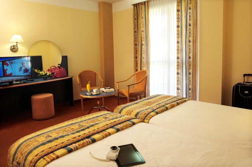 Socializing Hotel Mirna - Terme&Wellness Lifeclass Portorose Esterno foto